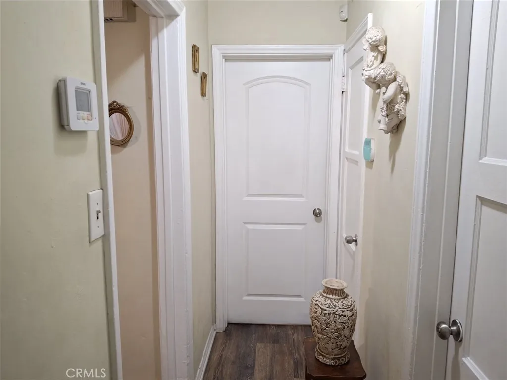 1346 W Century Boulevard, Los Angeles, California 90044 home-pic-5